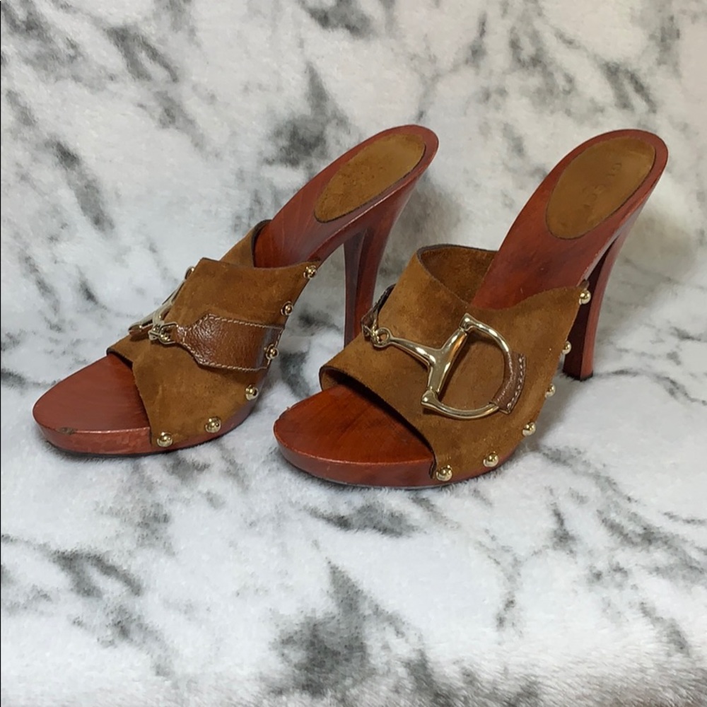 GUCCI horsebit suede slide heels in camel - Size 8